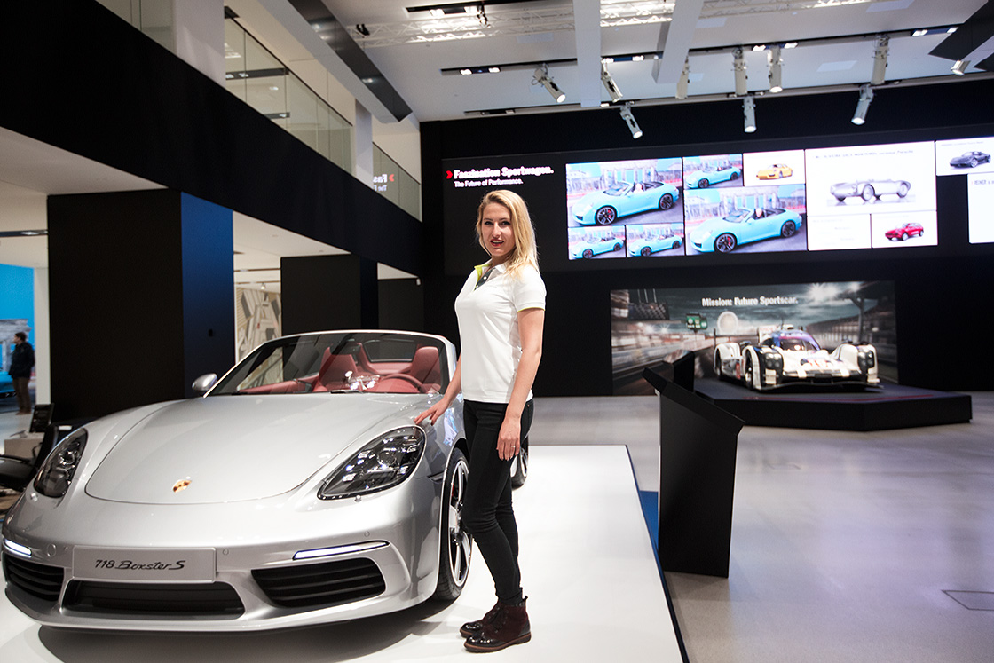  Referenz - Porsche Museum - Konzernforum