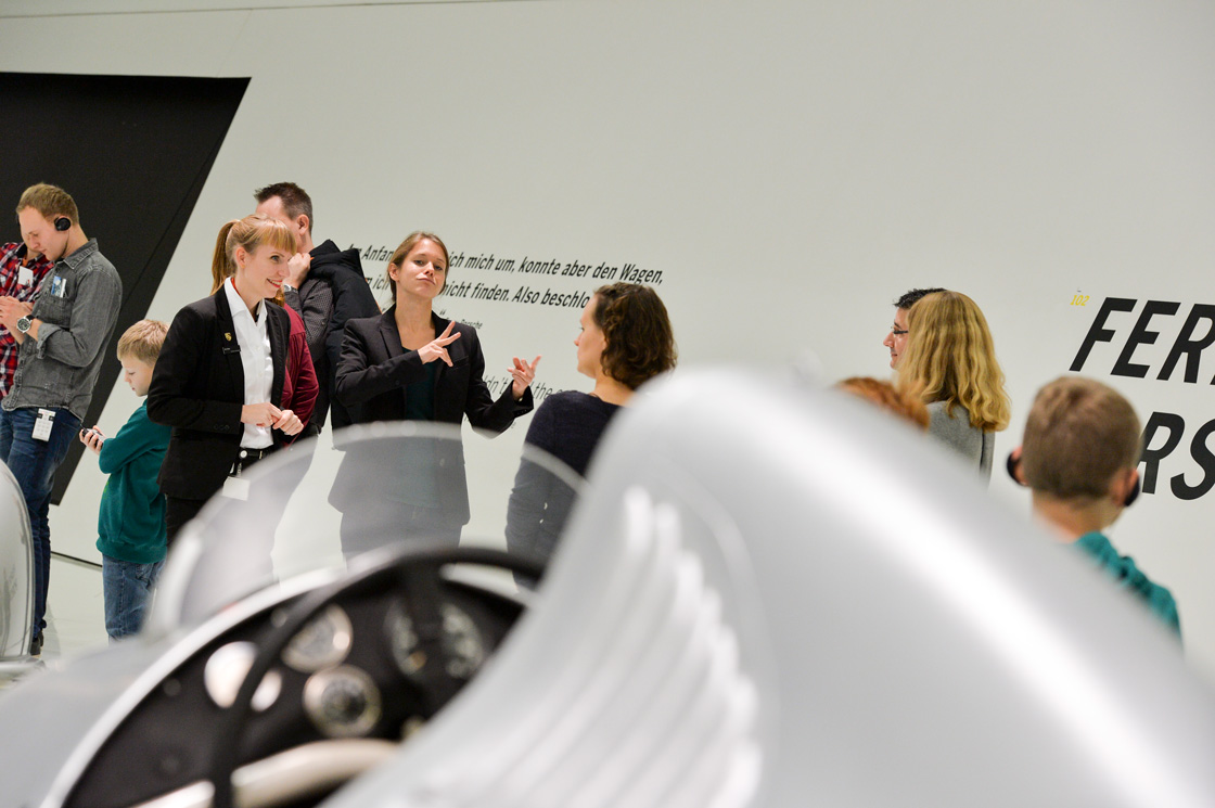  Referenz - Porsche Museum - Day of People with Disabilities